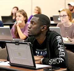 °ϲʿ¼ Students listening to a lecture